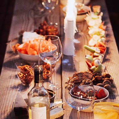 Cocktails and Lobster Appetizers to Serve at a Cocktail Party
