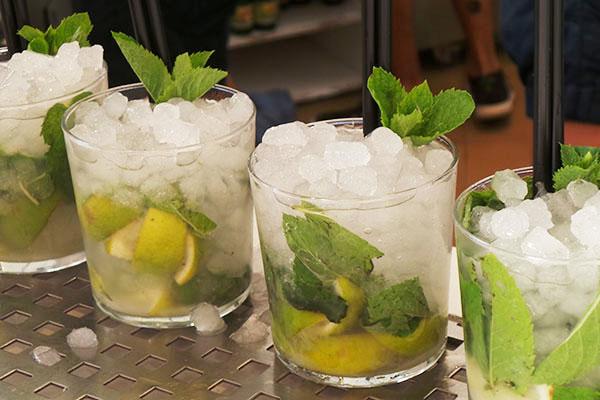 how to make a mojito