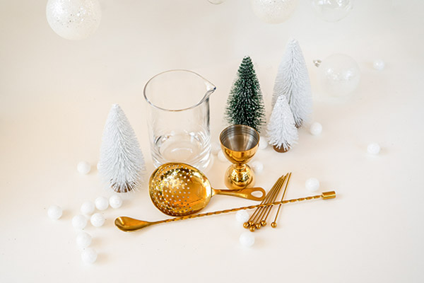 Stirred cocktail set for holiday gifts