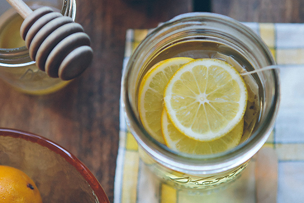lemons for tea by Anda Ambrosini via unsplash