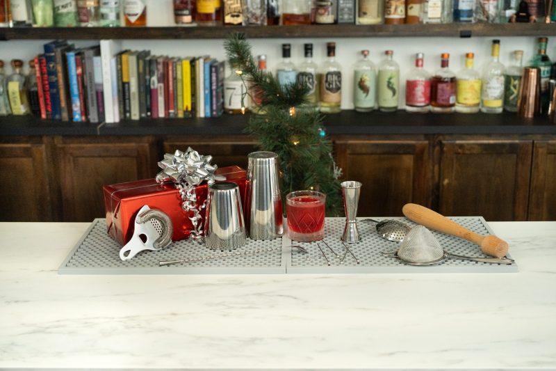 Big-ticket items of 14-piece bar set at record-low prices