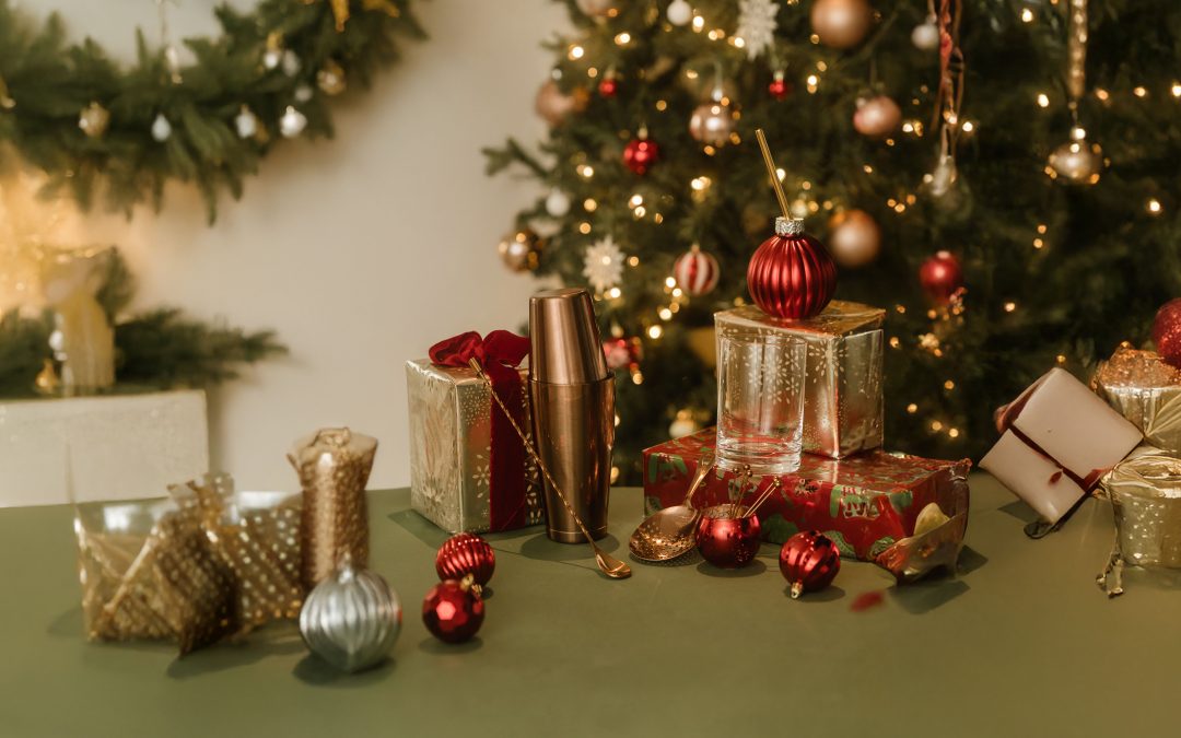 2025 Ultimate Gift Guide for Bartenders & Cocktail Lovers
